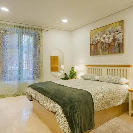 Apartment Fantastico 2h+1b Plaza Del Museo Seville