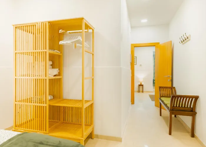 Apartment Fantastico 2h+1b Plaza Del Museo Seville