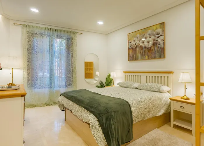 Apartment Fantastico 2h+1b Plaza Del Museo Seville